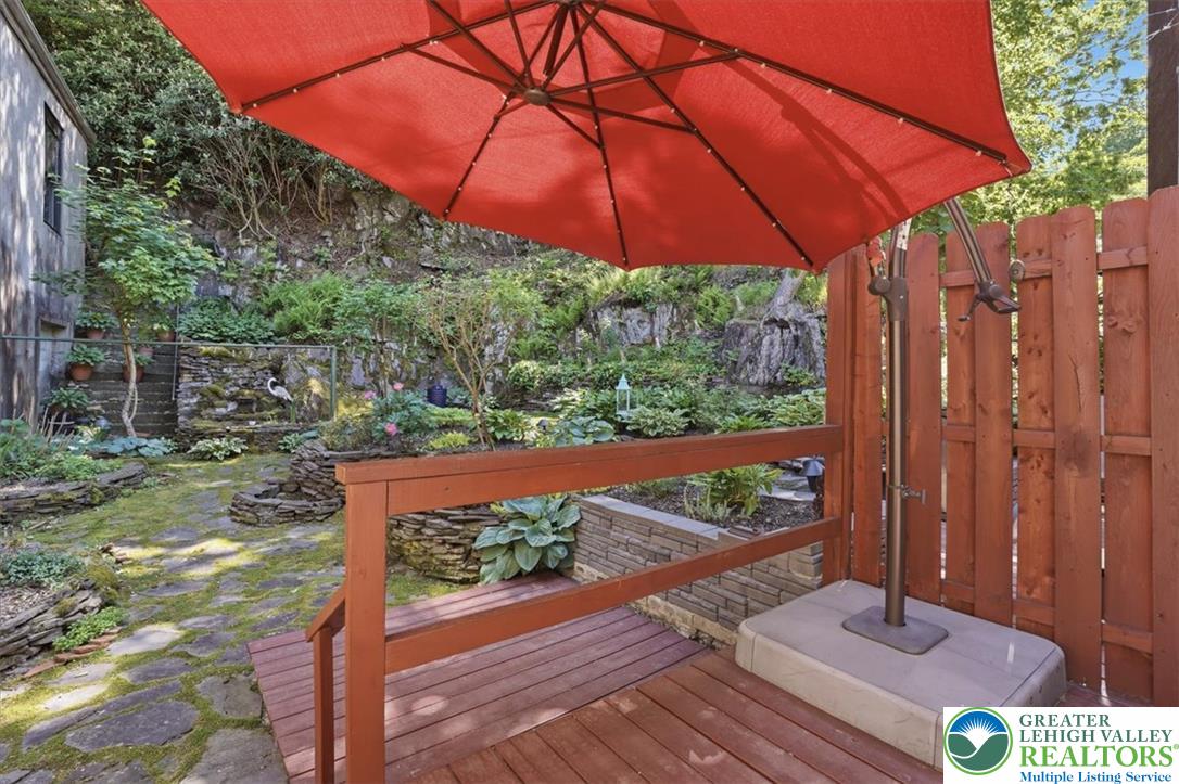 169 West Broadway Property Photo 31
