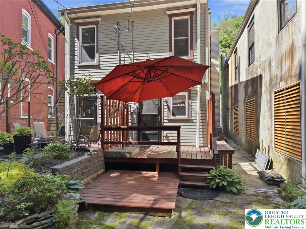 169 West Broadway Property Photo 33