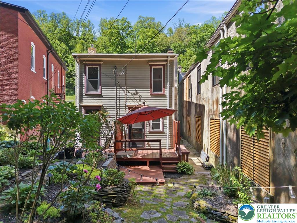 169 West Broadway Property Photo 34