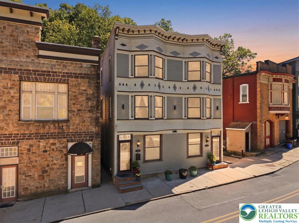 169 West Broadway Property Photo 37