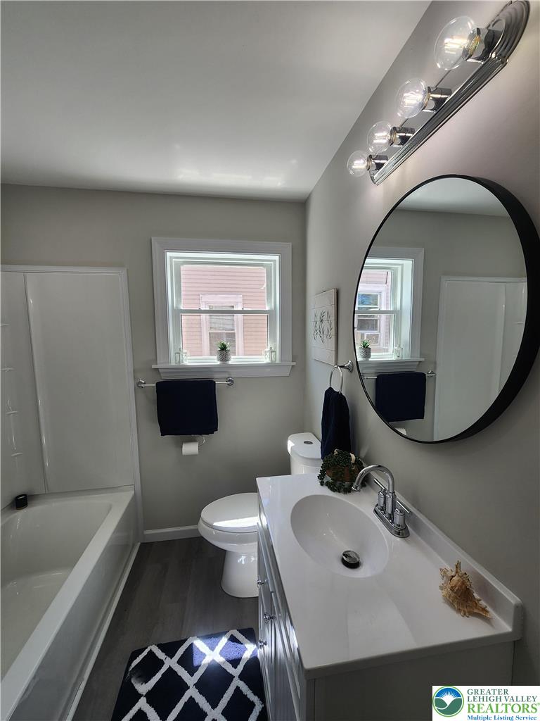 2556 North Delaware Drive Property Photo 14
