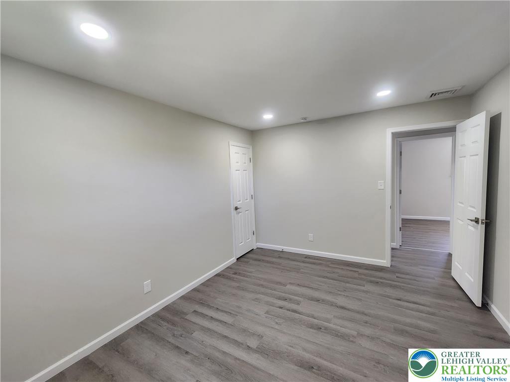 2556 North Delaware Drive Property Photo 16