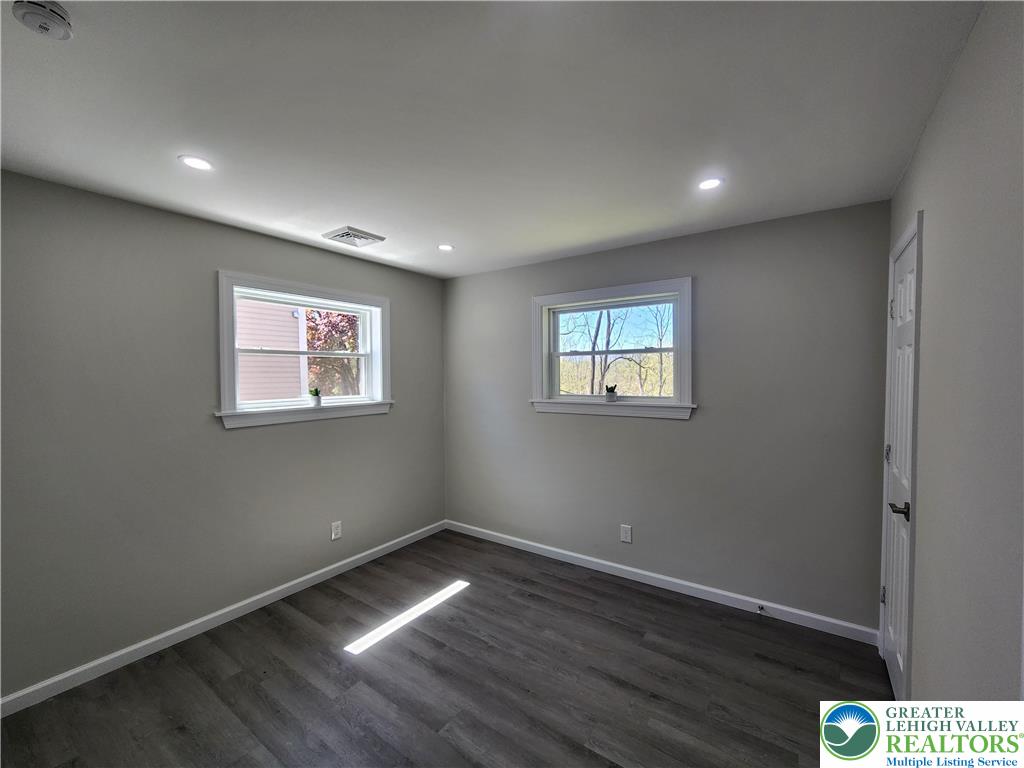 2556 North Delaware Drive Property Photo 20