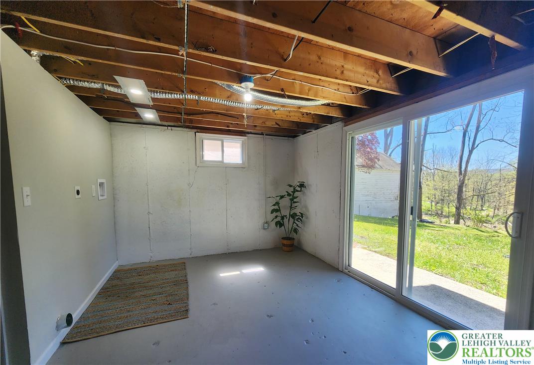 2556 North Delaware Drive Property Photo 32