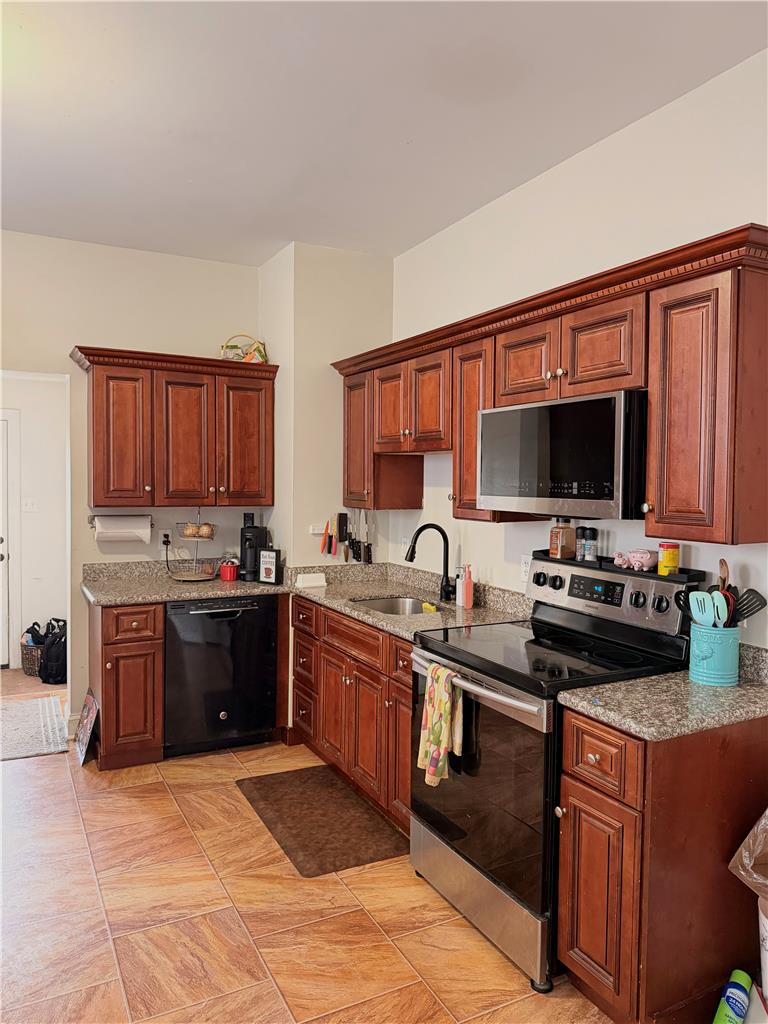 627 4th Avenue Property Photo 10