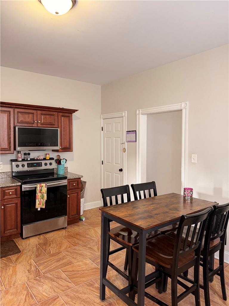 627 4th Avenue Property Photo 11