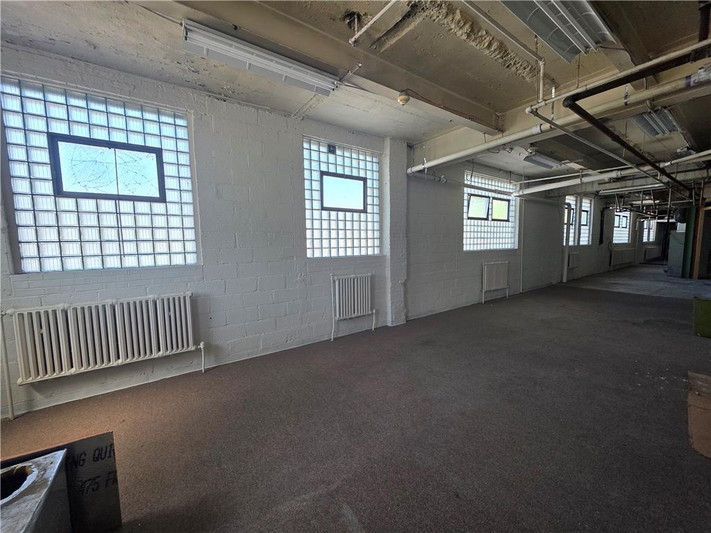 1401 Broadway A Property Photo 4