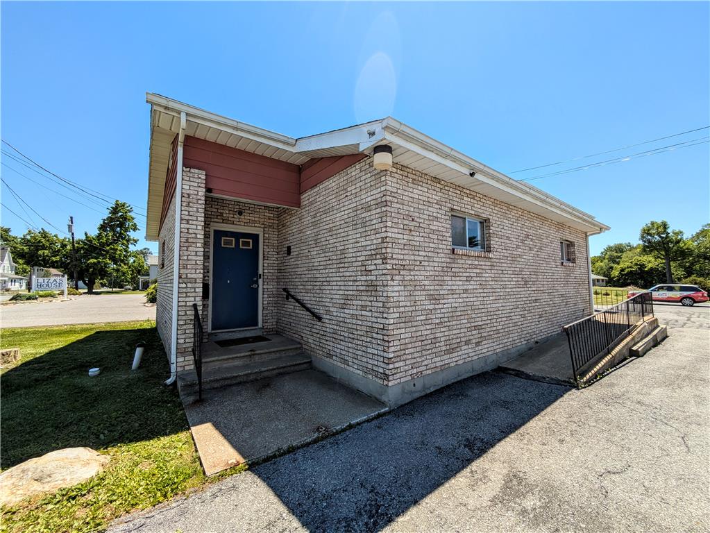 1365 Blue Mountain Drive Property Photo 3