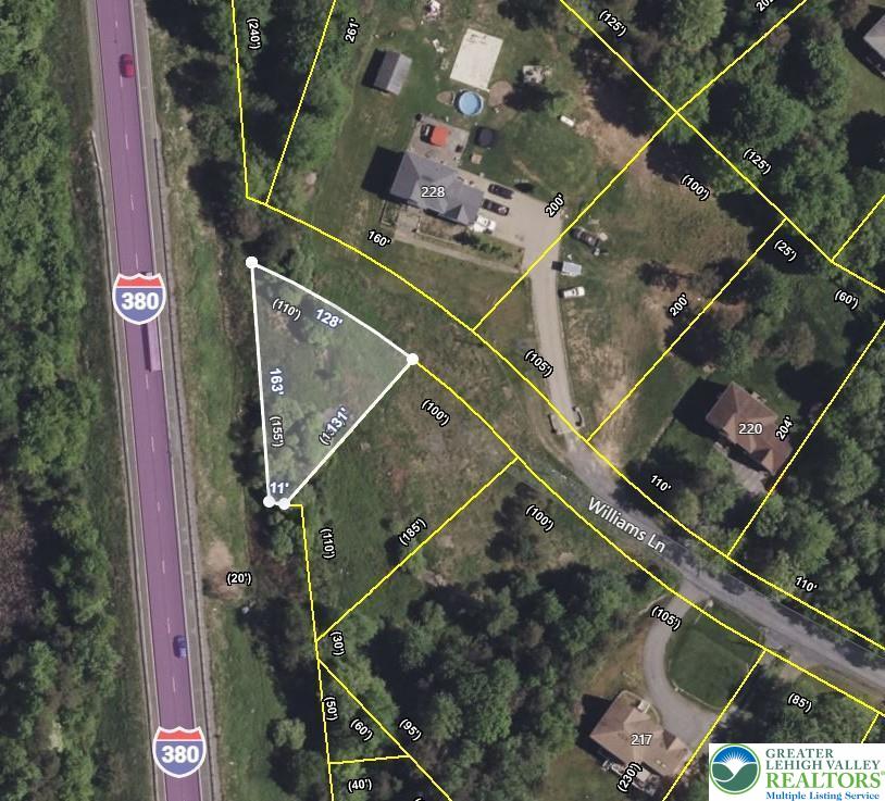225 Williams Lane Property Photo 4