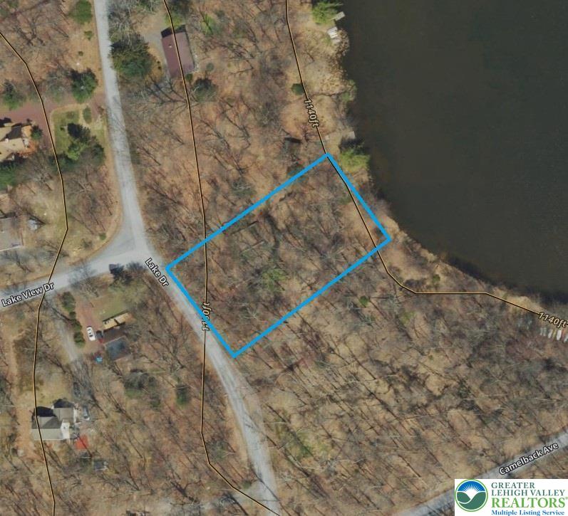 2747 Lake Drive Property Photo 4