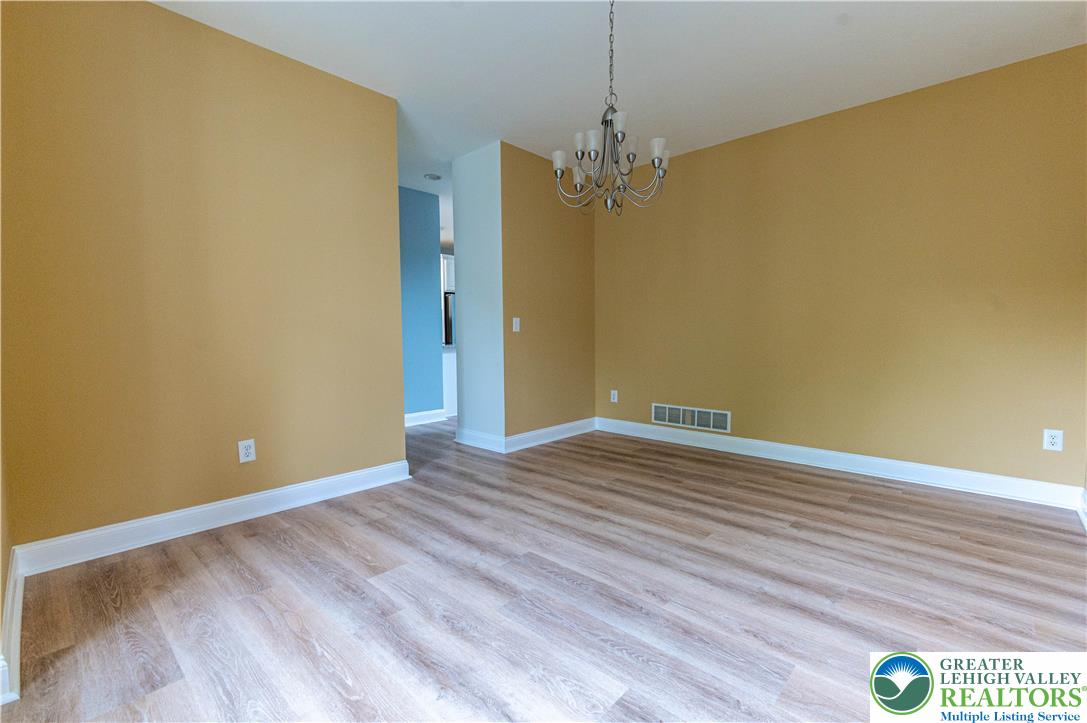780 Ramblewood Drive Property Photo 14