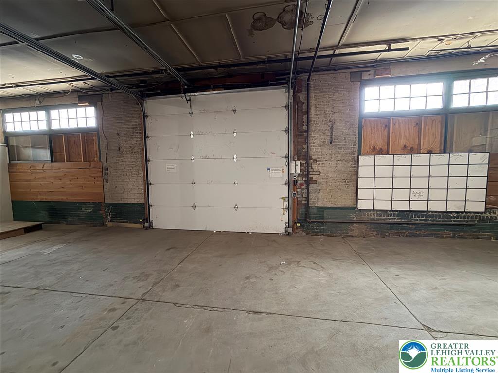 921 West Washington Street Property Photo 6