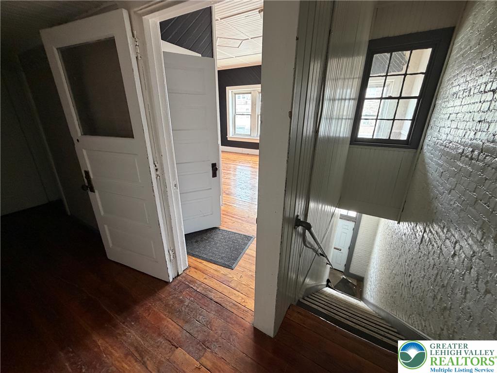 921 West Washington Street Property Photo 7