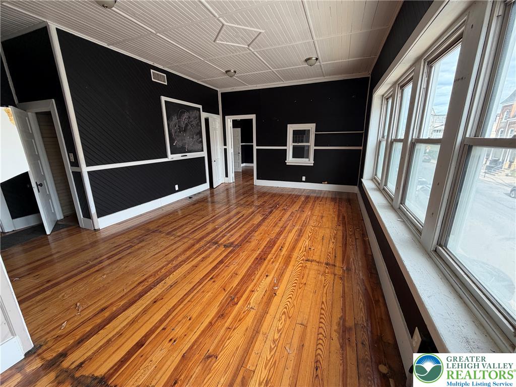 921 West Washington Street Property Photo 8