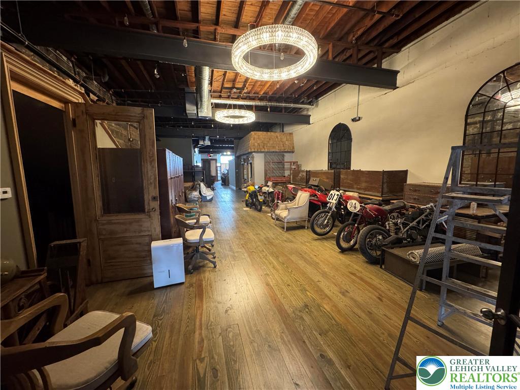 414 Northampton Street Property Photo 11