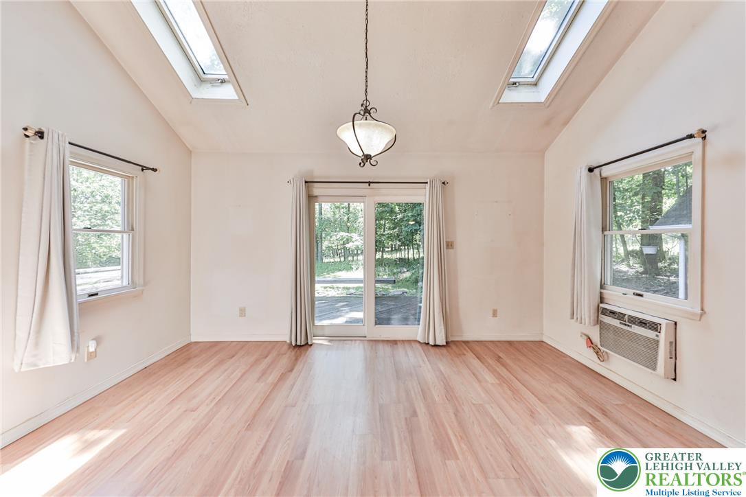 152 Inverhouse Road Property Photo 23