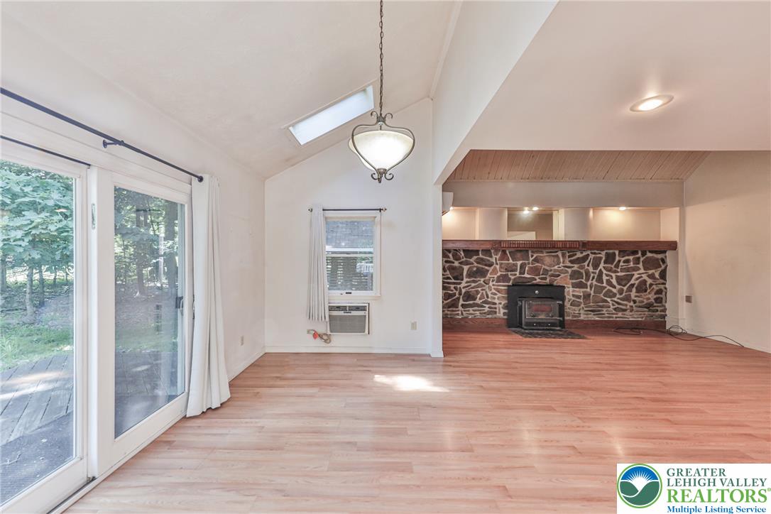152 Inverhouse Road Property Photo 24