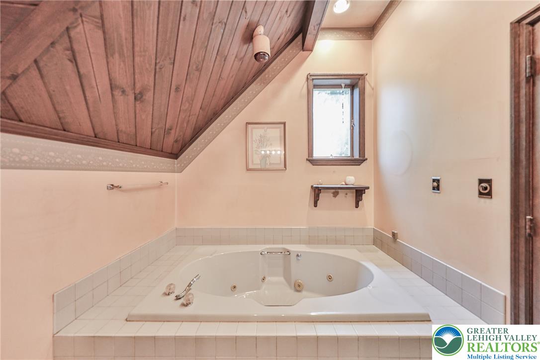 152 Inverhouse Road Property Photo 31