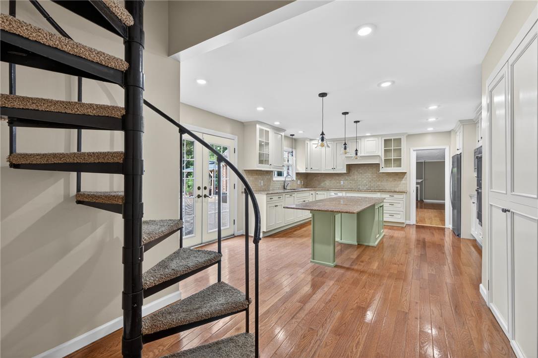 1371 Stoke Park Road Property Photo 19