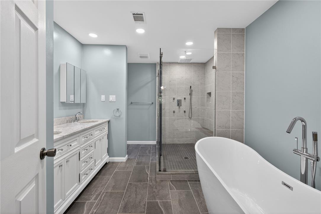 1371 Stoke Park Road Property Photo 32