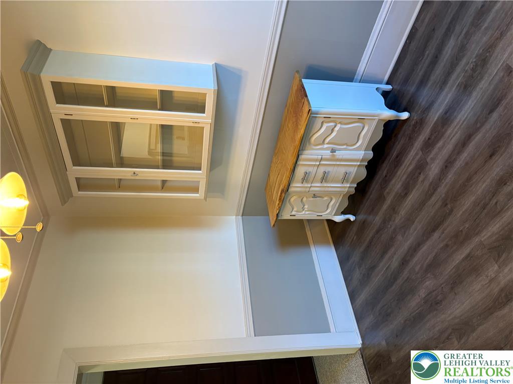 21 North 10th 2n Property Photo 6