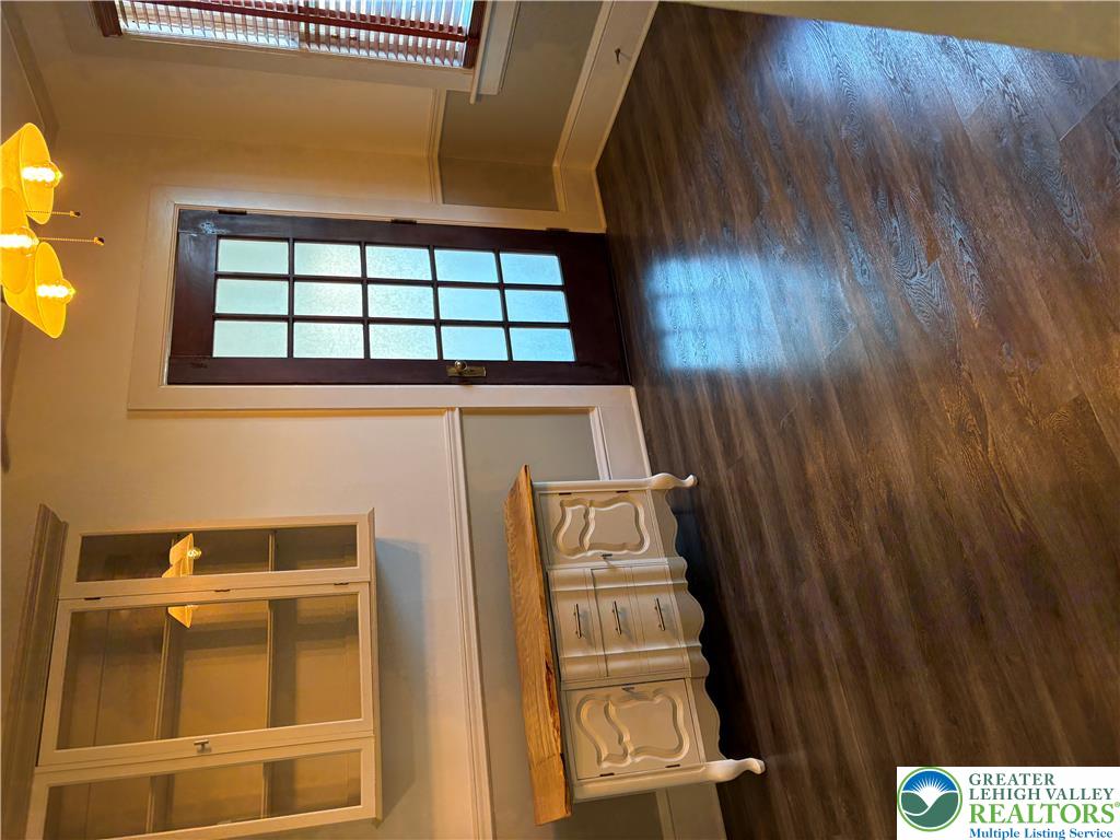 21 North 10th 2n Property Photo 7