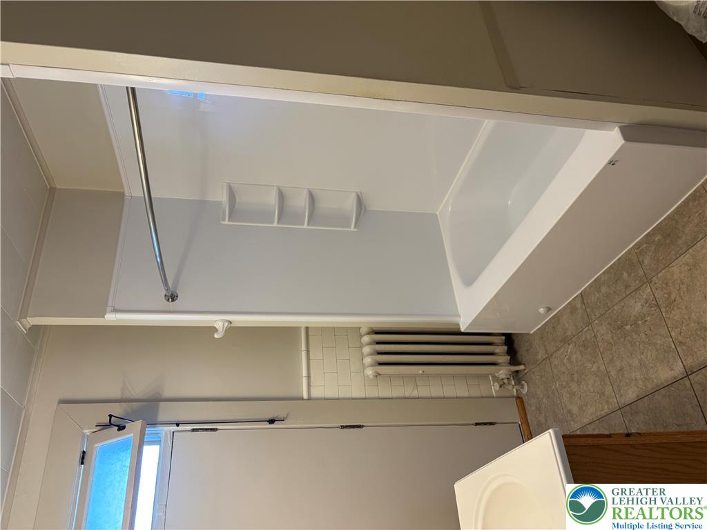 21 North 10th 2n Property Photo 18