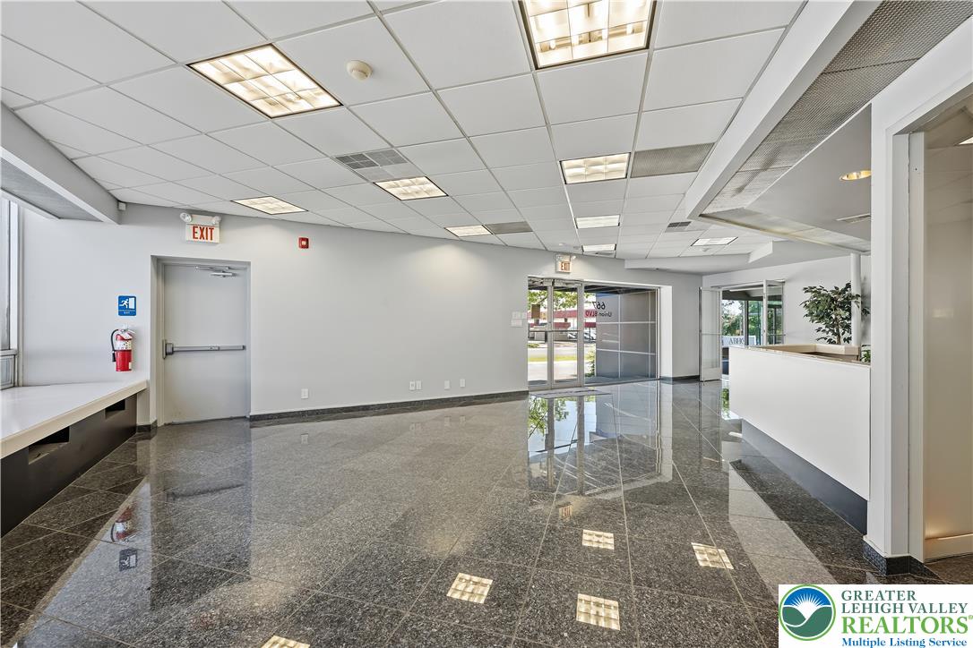 667 Union Boulevard B2 Property Photo 13