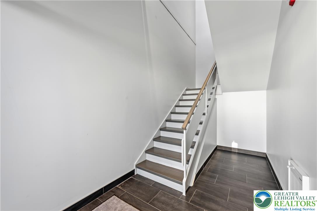 667 Union Boulevard C3 Property Photo 19