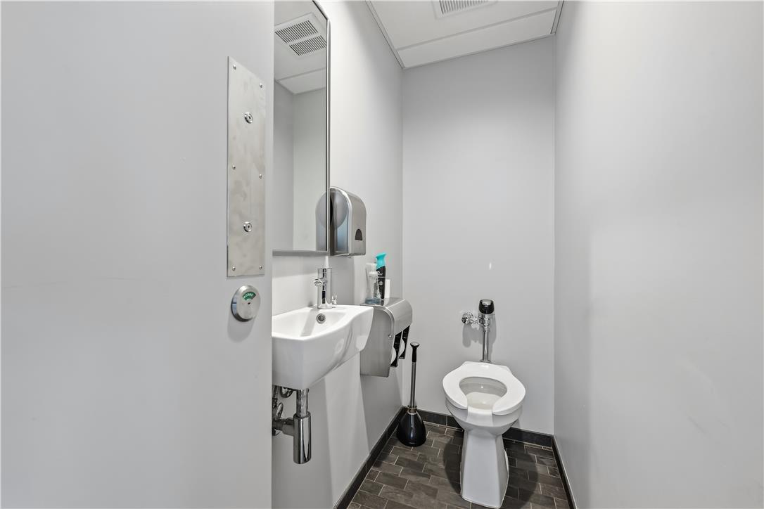 667 Union Boulevard C3 Property Photo 35