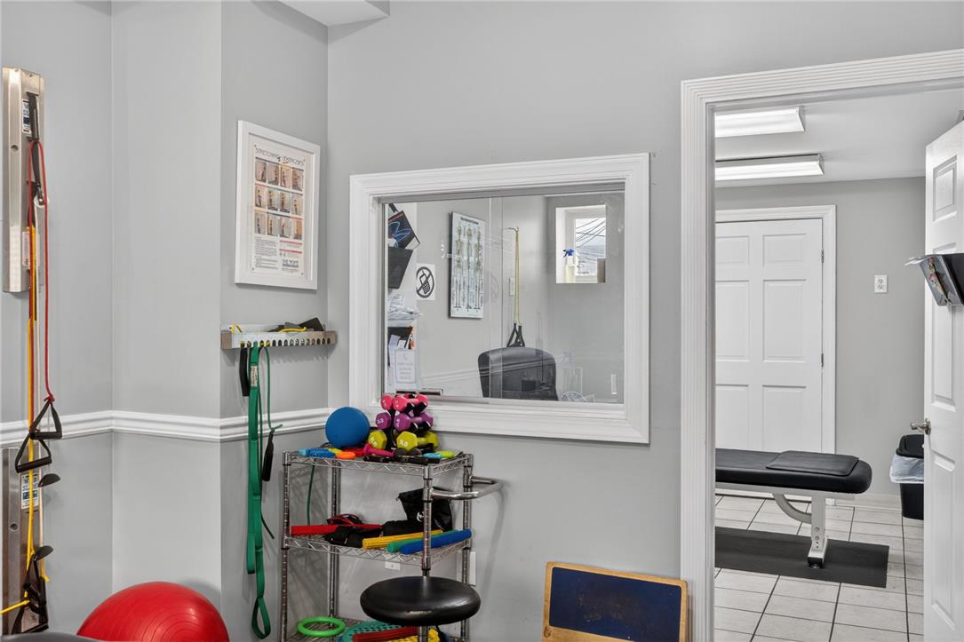 449 West Linden Street Property Photo 44
