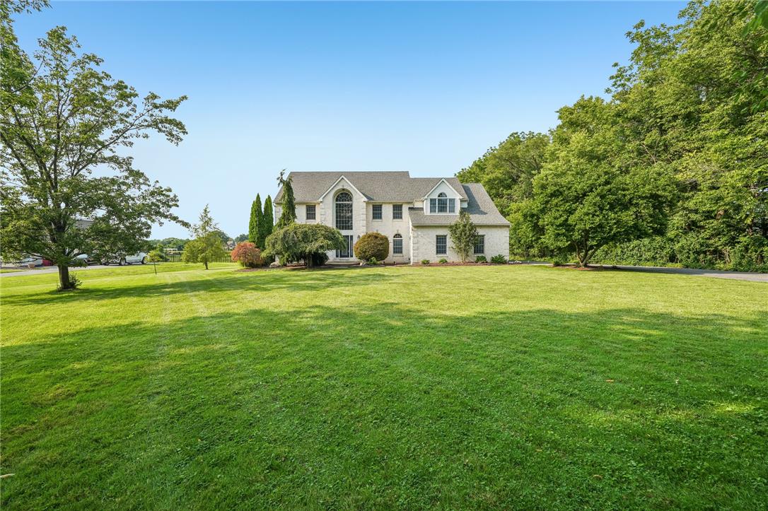 860 Newlins Road Property Photo 4