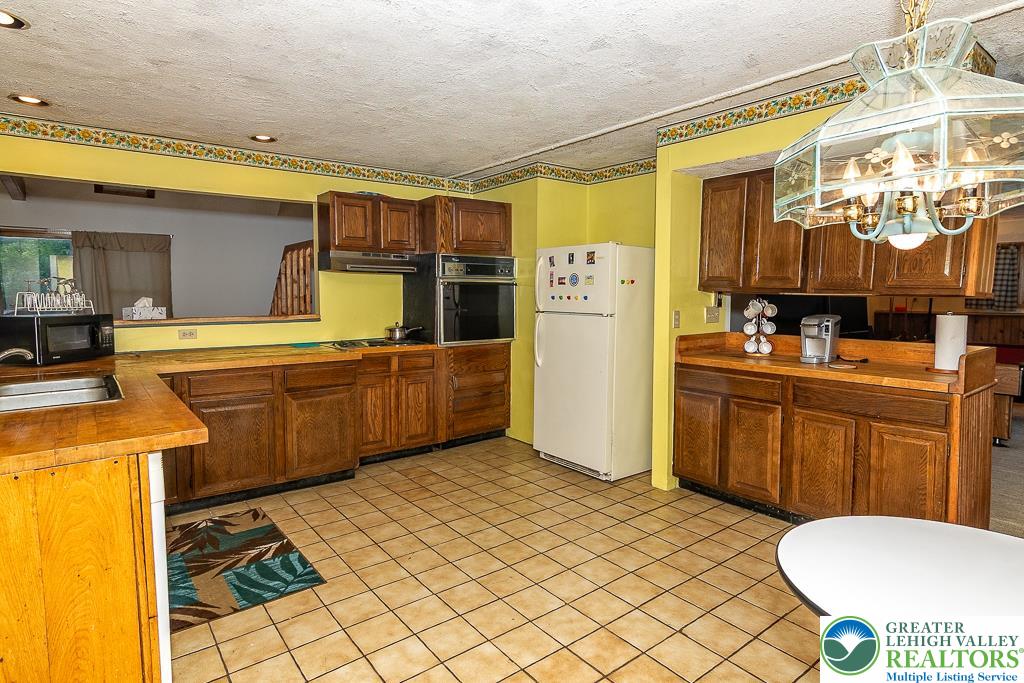1247 Stony Hollow Circle Property Photo 14