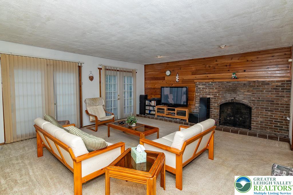 1247 Stony Hollow Circle Property Photo 20