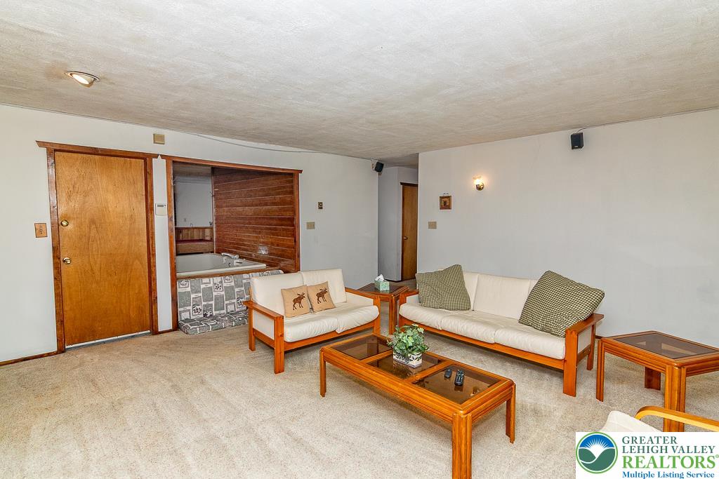 1247 Stony Hollow Circle Property Photo 22