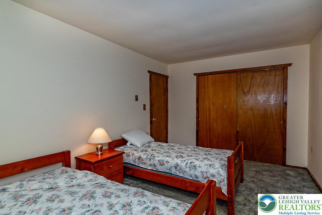 1247 Stony Hollow Circle Property Photo 31