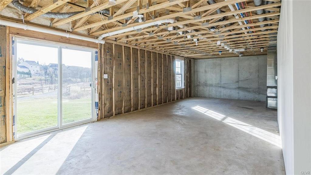 208 Winding Road Property Photo 24