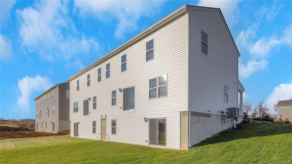 208 Winding Road Property Photo 25
