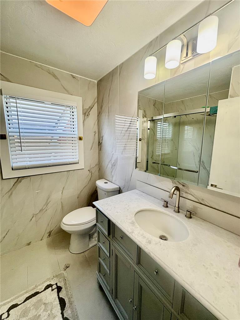 1465 Stefko Boulevard Property Photo 12