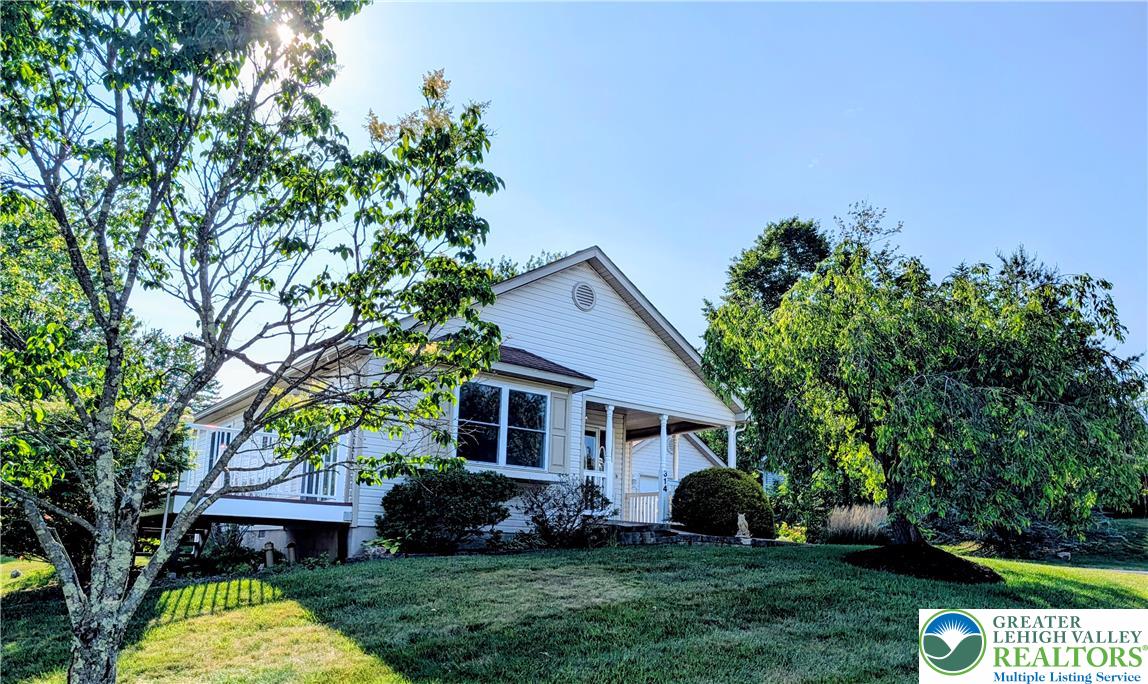314 Golden Oaks Drive Property Photo 1