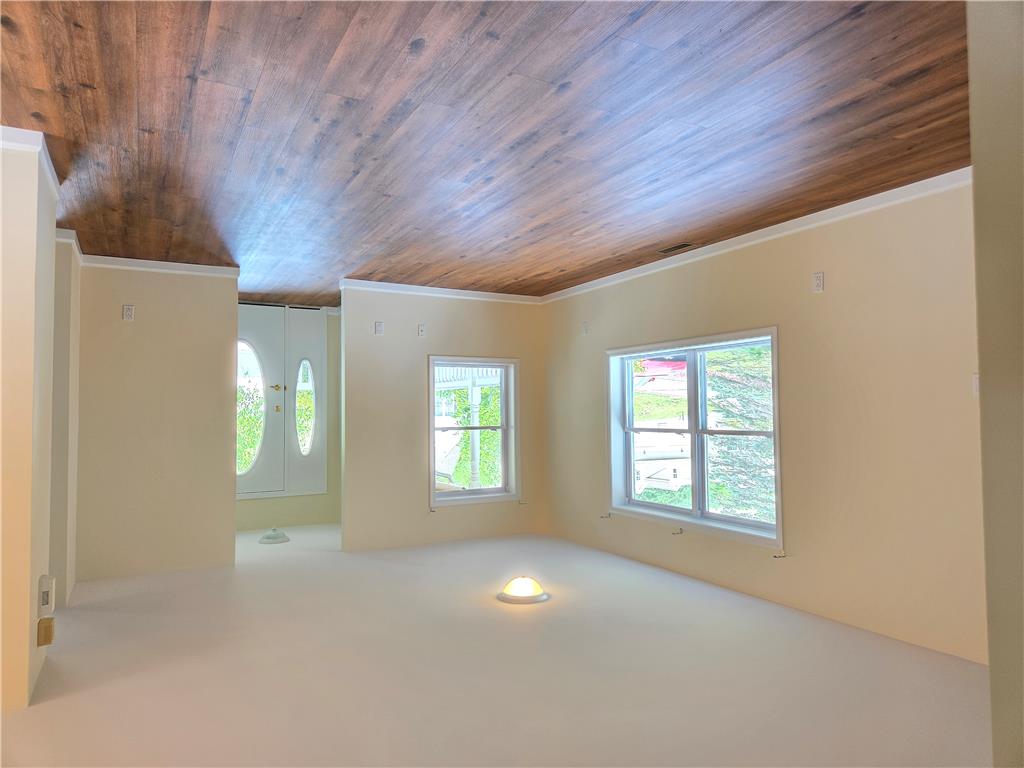 314 Golden Oaks Drive Property Photo 2