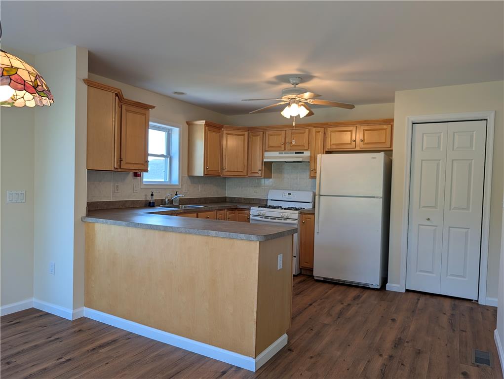 314 Golden Oaks Drive Property Photo 5