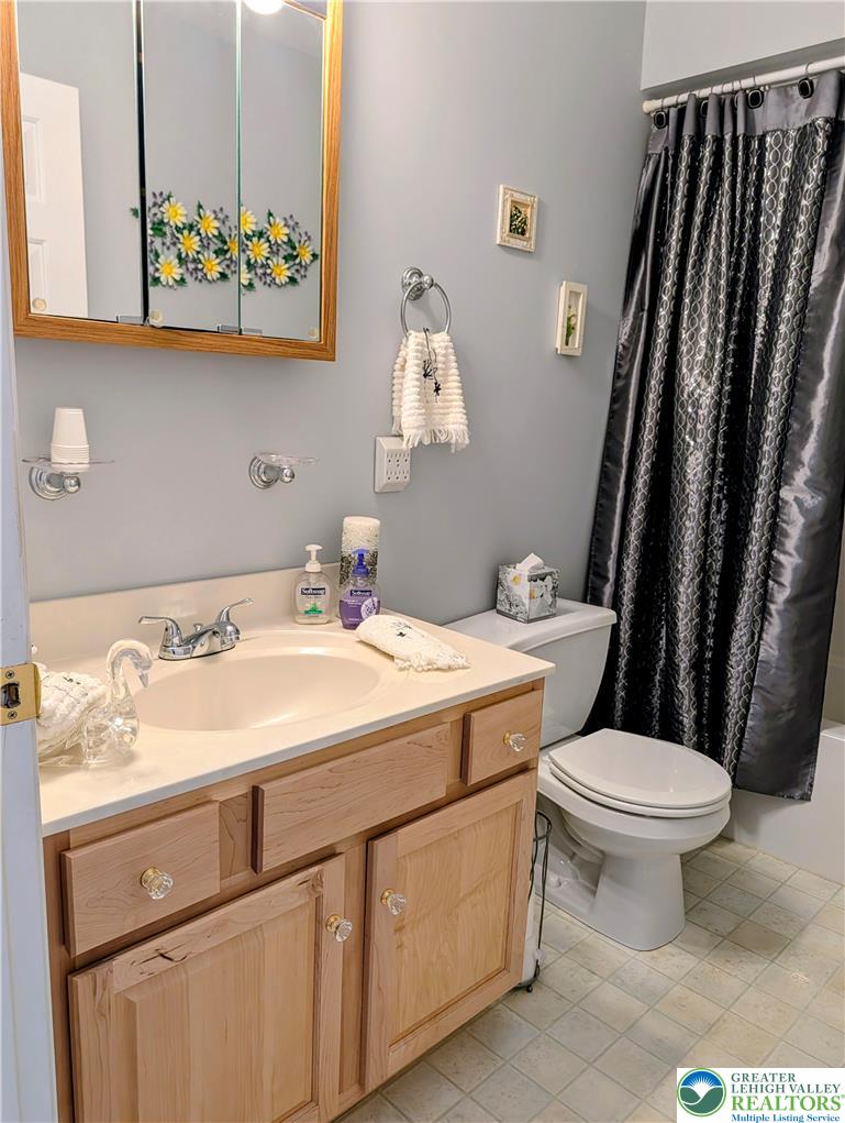 314 Golden Oaks Drive Property Photo 17