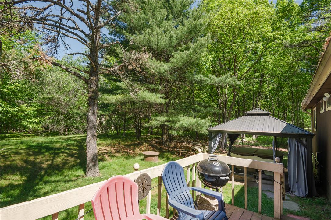 251 Mckuen Way Property Photo 8