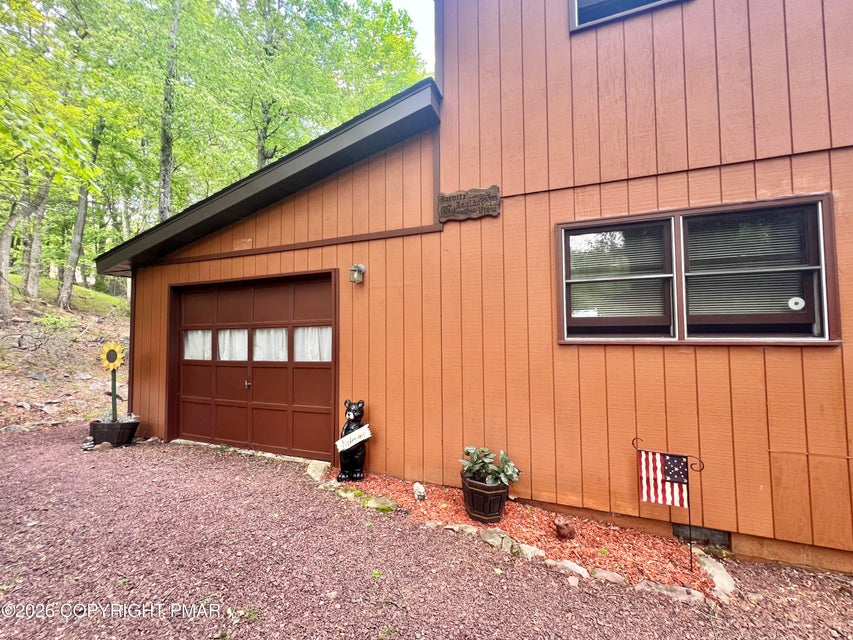 15 Chalet Court Property Photo 3