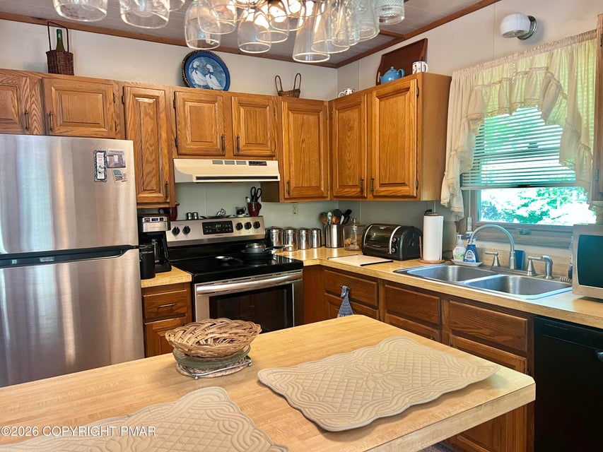 15 Chalet Court Property Photo 7