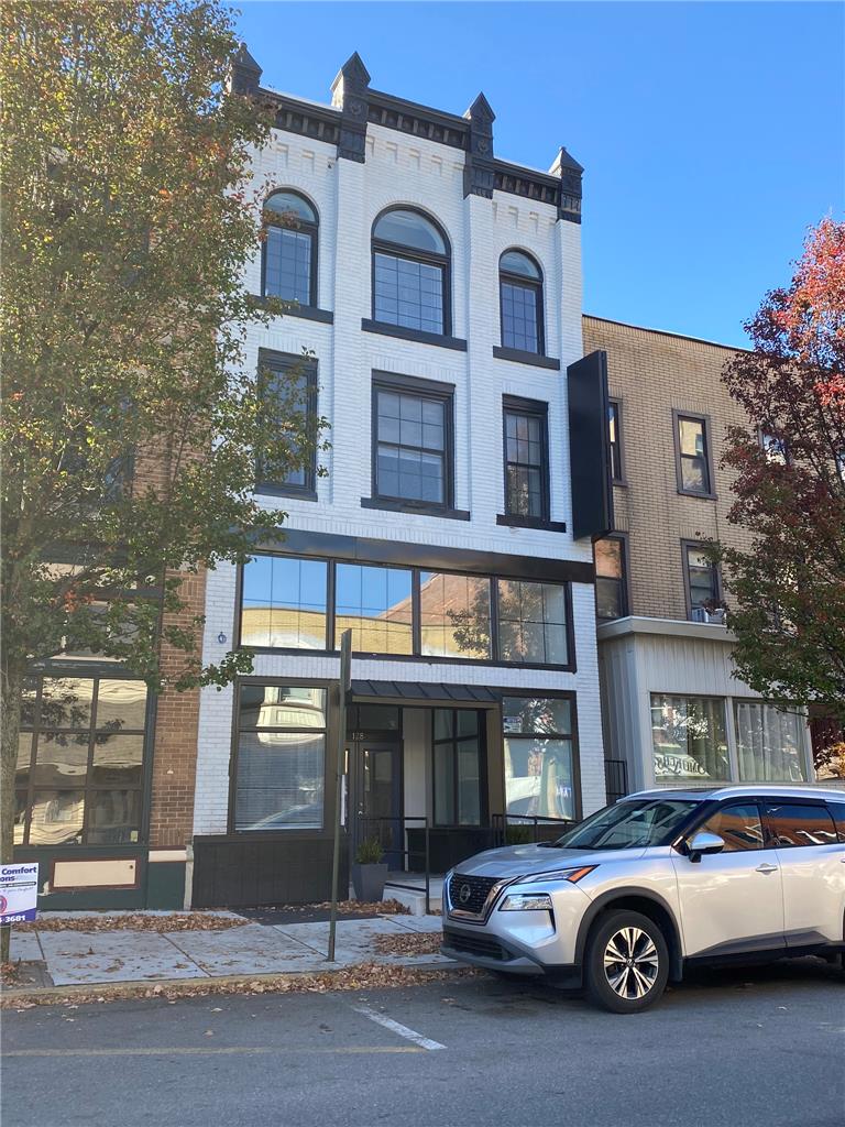128 South First Street Property Photo 2