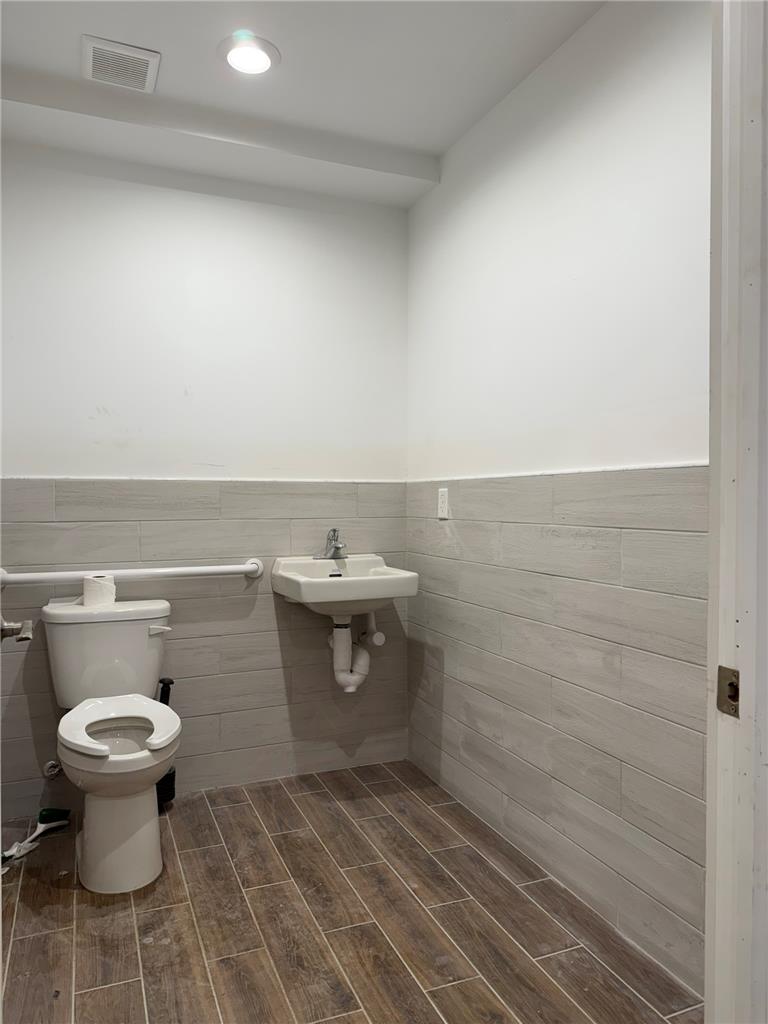 128 South First Street Property Photo 9