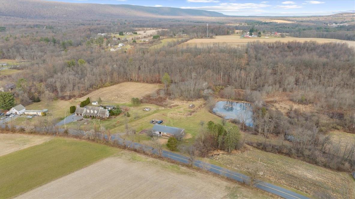 988 Hoch Road Property Photo 31