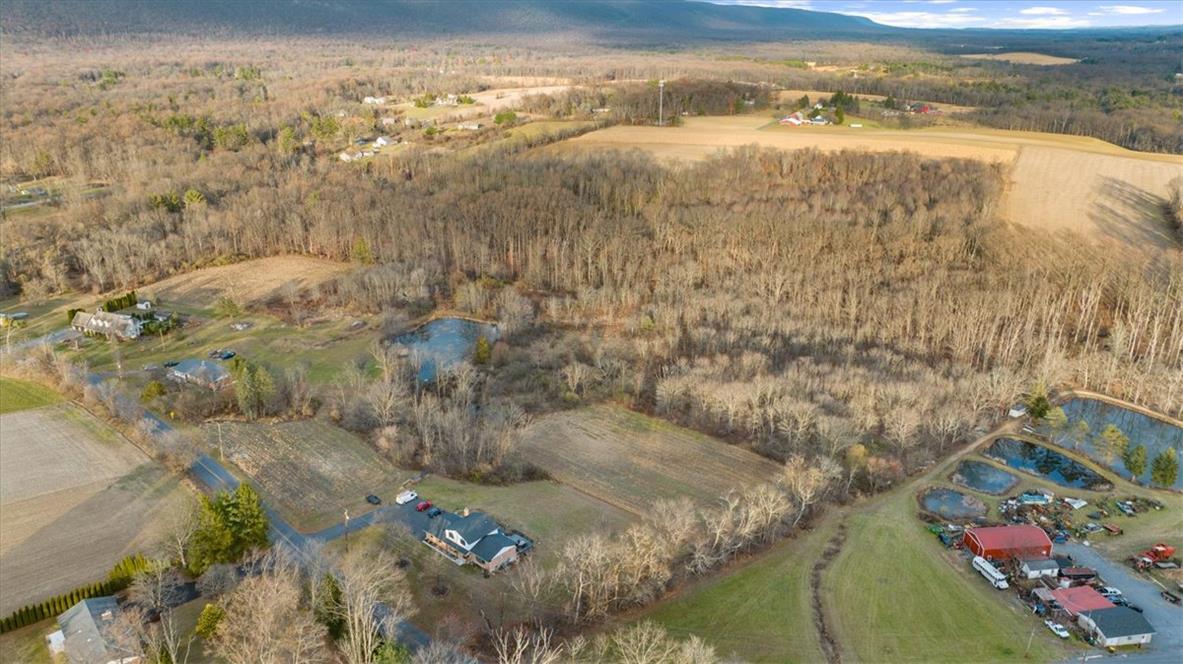 988 Hoch Road Property Photo 32